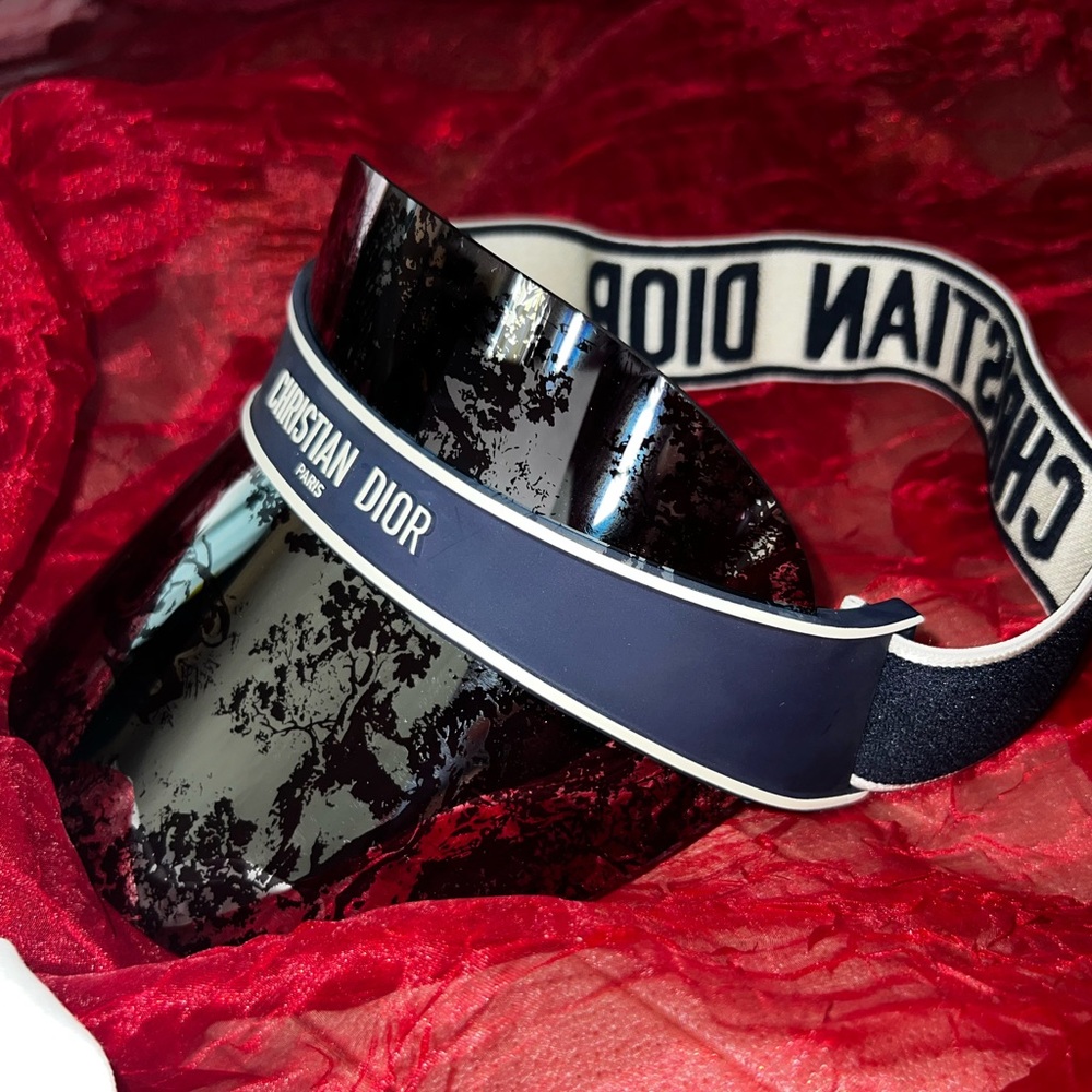 Brand New Dior Visor DIORCLUB V1U